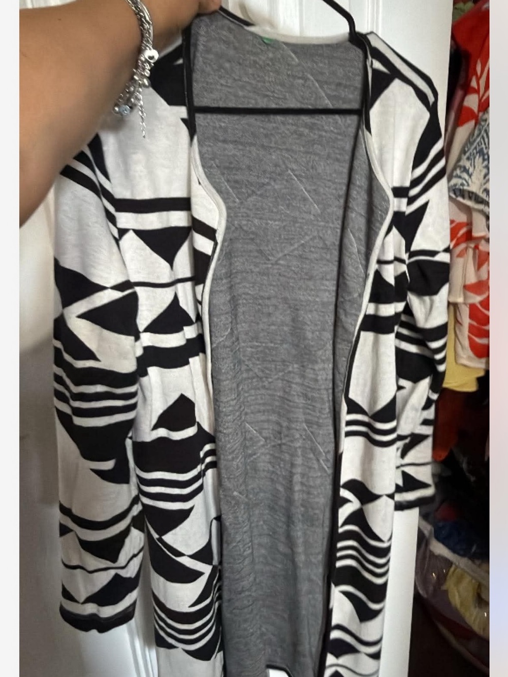 United Colors Of Benetton Black and White Geometric Open Cardigan